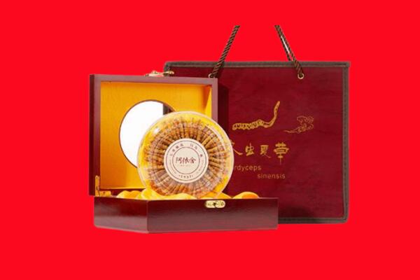 乌恰县回收礼盒虫草